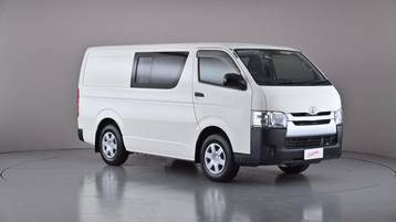 2015 TOYOTA HIACE
