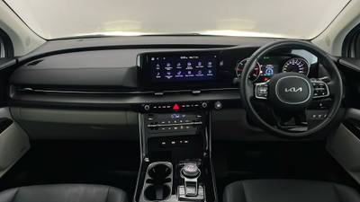 2022 KIA CARNIVAL interior