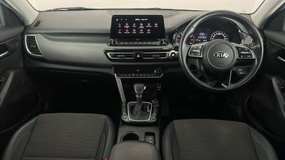 2020 Kia Seltos interior