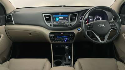 2016 Hyundai Tucson interior