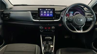 2021 KIA STONIC interior
