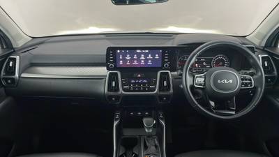 2022 KIA SORENTO SPORT interior