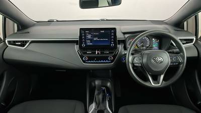 2022 TOYOTA COROLLA interior