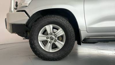 2019 TOYOTA LANDCRUISER gallery