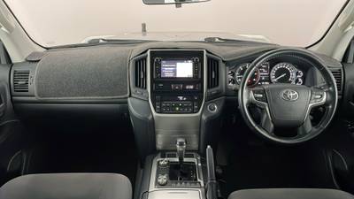 2019 TOYOTA LANDCRUISER interior