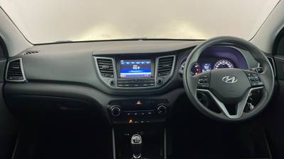 2017 HYUNDAI TUCSON interior