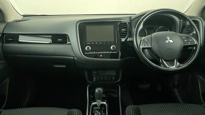 2021 MITSUBISHI OUTLANDER interior