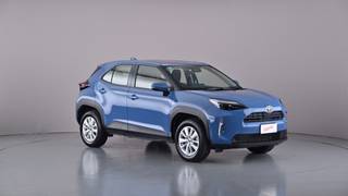 2024 TOYOTA YARIS CROSS
