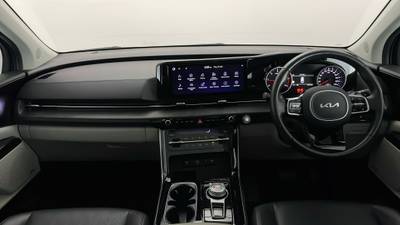 2022 KIA CARNIVAL interior