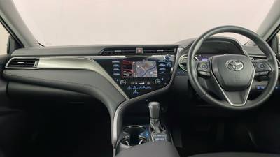 2018 TOYOTA CAMRY interior
