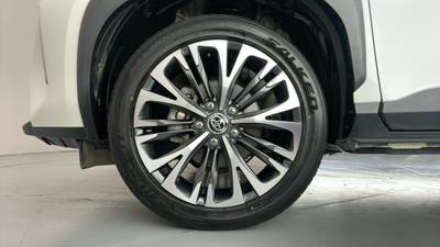 2022 TOYOTA YARIS CROSS gallery