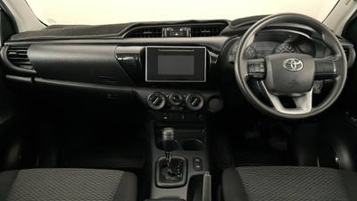 2018 TOYOTA HILUX interior