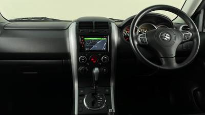 2017 SUZUKI GRAND VITARA interior