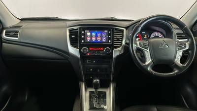 2019 MITSUBISHI TRITON interior