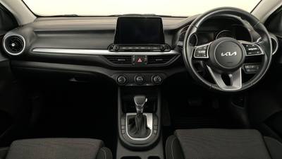 2021 KIA CERATO interior