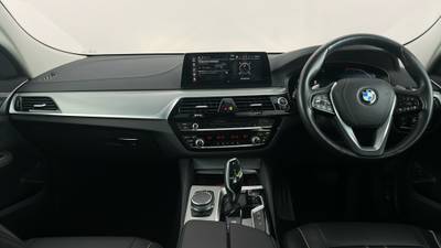 2019 BMW 6 interior