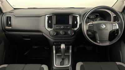 2019 HOLDEN COLORADO interior