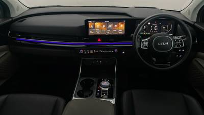 2024 Kia Carnival interior