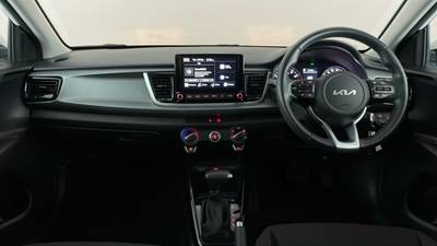 2022 KIA RIO interior