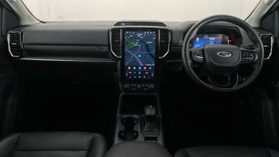 2023 FORD EVEREST interior