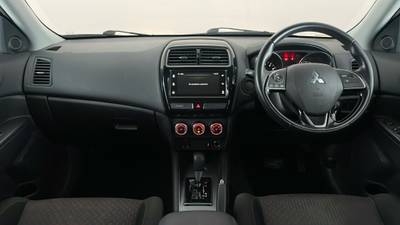 2019 MITSUBISHI ASX interior