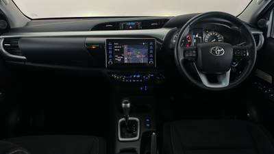 2020 TOYOTA HILUX interior