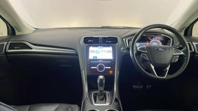 2017 FORD MONDEO interior