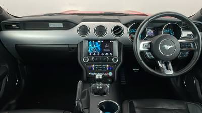 2017 FORD MUSTANG interior