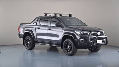 2023 TOYOTA HILUX