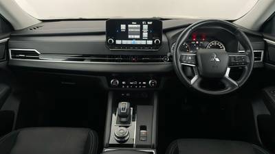 2021 MITSUBISHI OUTLANDER interior