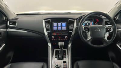 2022 MITSUBISHI PAJERO SPORT interior