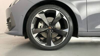 2023 CUPRA LEON gallery