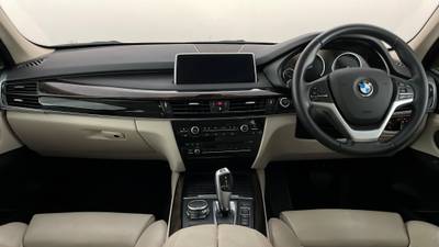 2015 BMW X5 interior