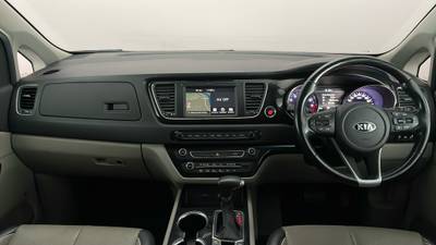 2018 KIA CARNIVAL interior