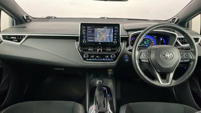 2021 TOYOTA COROLLA interior