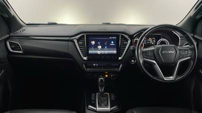 2021 ISUZU D-MAX interior
