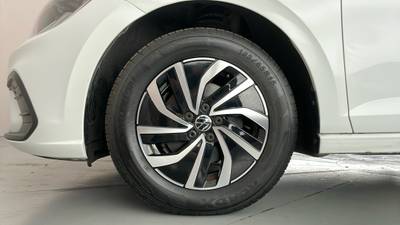 2024 VOLKSWAGEN POLO gallery