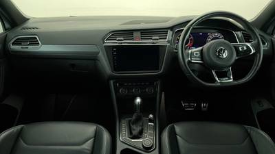 2018 VOLKSWAGEN TIGUAN interior