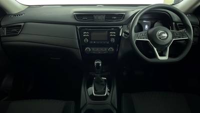 2019 NISSAN X-TRAIL interior