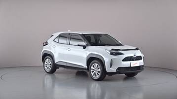 2022 TOYOTA YARIS CROSS