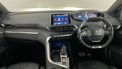 2018 PEUGEOT 3008 interior