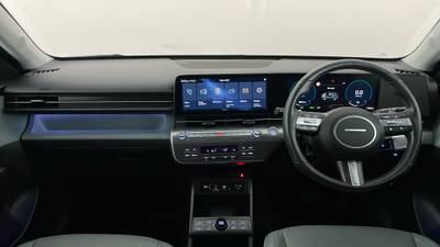2024 HYUNDAI KONA interior