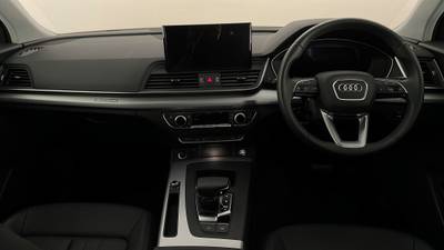2023 AUDI Q5 interior