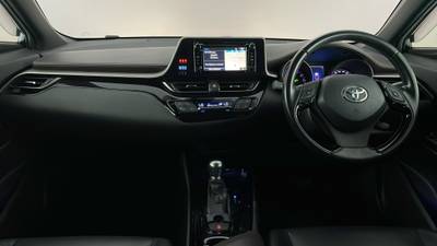2017 TOYOTA C-HR interior