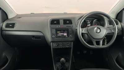 2015 VOLKSWAGEN POLO interior