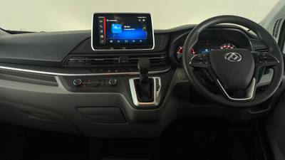 2021 LDV DELIVER 9 interior