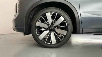 2025 MITSUBISHI OUTLANDER gallery