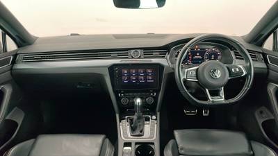 2019 VOLKSWAGEN PASSAT interior