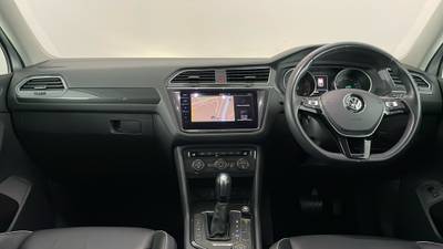 2021 VOLKSWAGEN TIGUAN interior