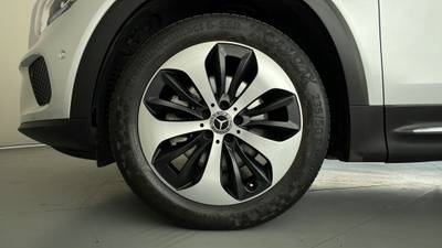 2020 MERCEDES-BENZ GLB gallery